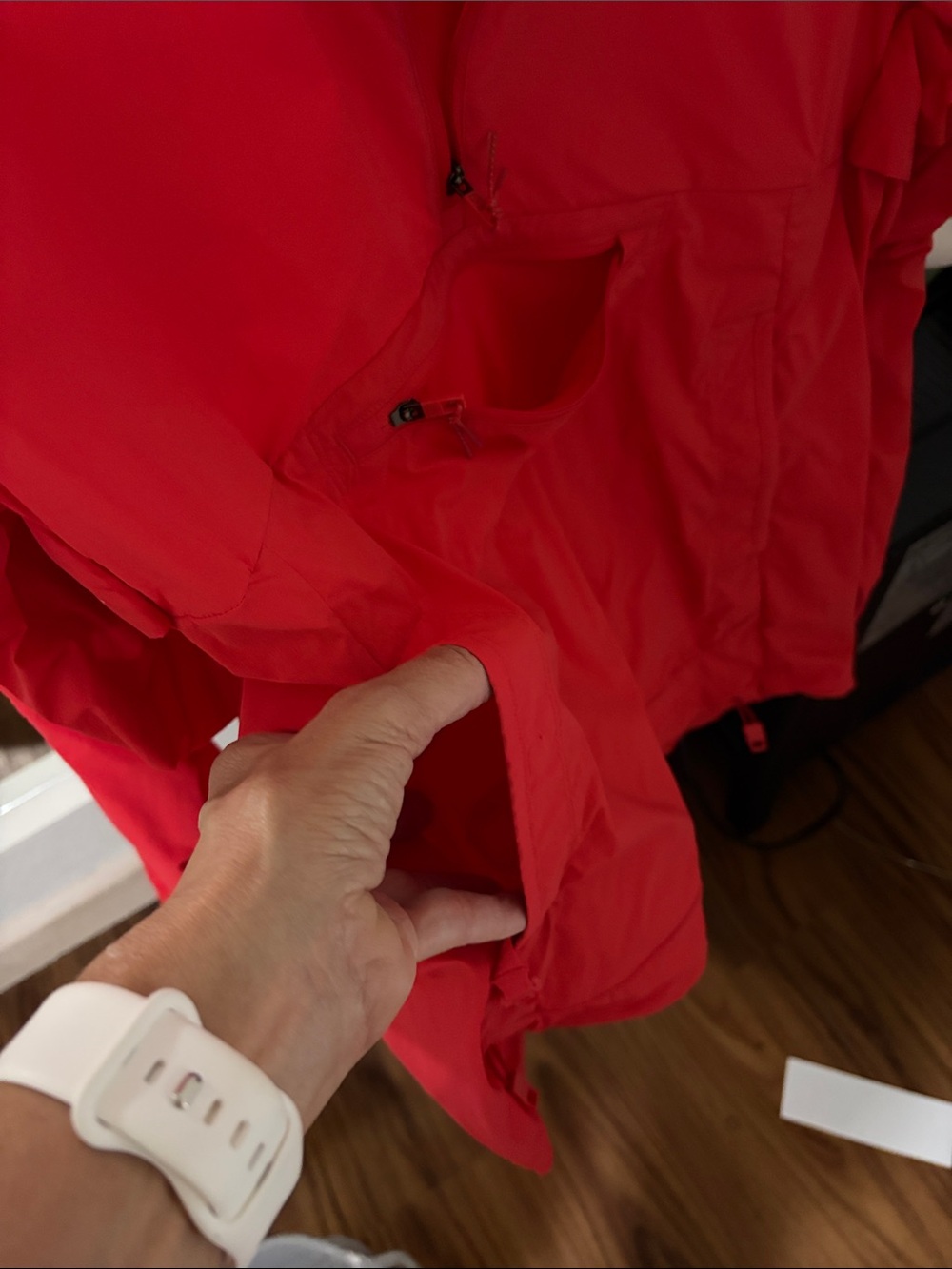 Lightweight Multi pocket running Anorak jacket. Lululemon - Picture 5 of 7